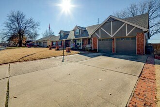 5832 S Hudson Pl in Tulsa, OK - Building Photo - Building Photo