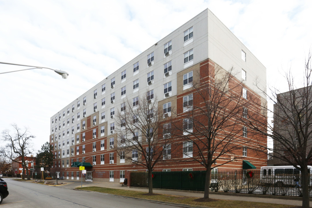 The Linden House at St. Elizabeth's in Chicago, IL - Foto de edificio