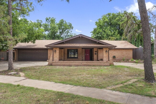 property at 4635 30th St