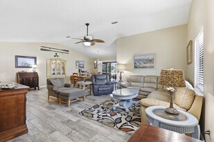 3 Cherokee Ct W, Unit SI ID1261596P in Palm Coast, FL - Building Photo