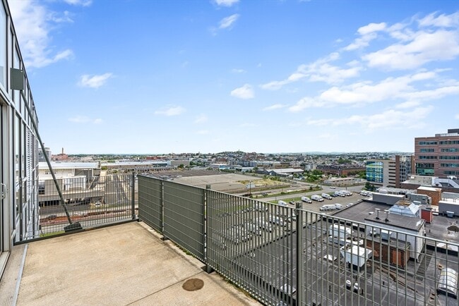 25 Channel Center St in Boston, MA - Building Photo - Building Photo