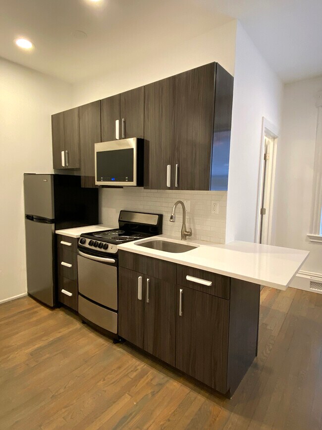 11 Queensberry St, Unit 21 in Boston, MA - Building Photo - Building Photo