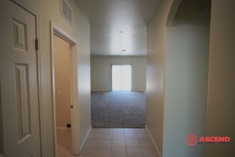 5504 Poso Ridge Ct in Bakersfield, CA - Building Photo - Building Photo