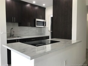 7680 SW 82nd St-Unit -H119 in Miami, FL - Building Photo - Building Photo