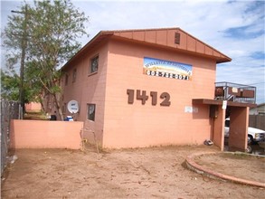 Willetta Apartments in Phoenix, AZ - Building Photo - Building Photo