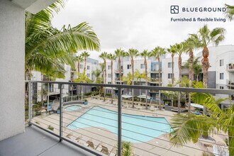 5535 Westlawn Ave in Los Angeles, CA - Foto de edificio - Building Photo