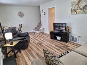 2 W Pacific St in East Helena, MT - Building Photo - Building Photo