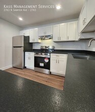 2763 N Sawyer Ave in Chicago, IL - Building Photo - Building Photo