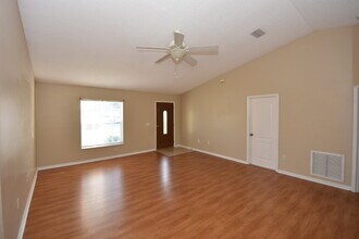 7 Renworth Pl in Palm Coast, FL - Building Photo - Building Photo
