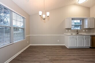 127 Goldleaf Dr in Hampton, GA - Building Photo - Building Photo