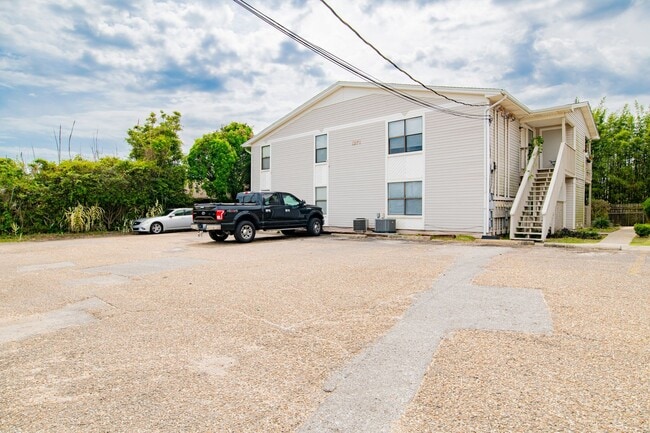 1271 Redwood Ln in Gulf Breeze, FL - Building Photo - Building Photo