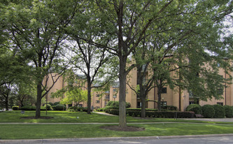 Courtyard Of Harwood Heights Apartamentos