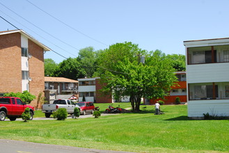 Blue Manor in Middletown, NY - Building Photo - Building Photo