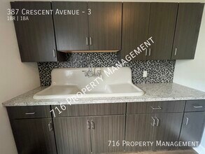 387 Crescent Ave in Buffalo, NY - Building Photo - Building Photo