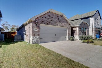 3410 Pat Mayse Dr in Farmersville, TX - Building Photo - Building Photo