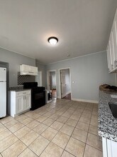 33-1/2 Barclay St in Worcester, MA - Building Photo - Building Photo
