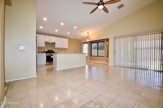 4643 E Goldfinch Gate Ln in Phoenix, AZ - Building Photo - Building Photo