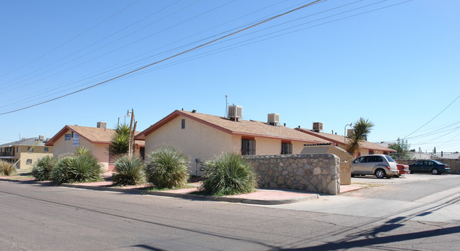 4530 Moonlight Ave in El Paso, TX - Building Photo - Building Photo