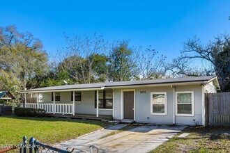 2233 Bourget Dr in Jacksonville, FL - Building Photo - Building Photo