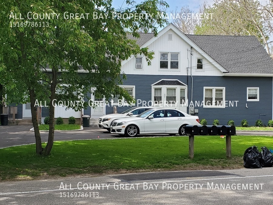 37 Maplewood Rd-Unit -3 in Huntington Station, NY - Building Photo