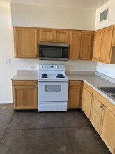 422 Avenida Oriol in Rio Rico, AZ - Building Photo - Building Photo