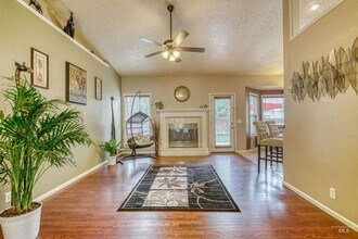 349 S Thoreau Way in Boise, ID - Building Photo - Building Photo