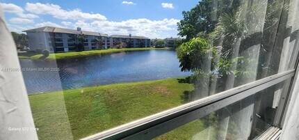 9420 Poinciana Pl in Davie, FL - Building Photo - Building Photo