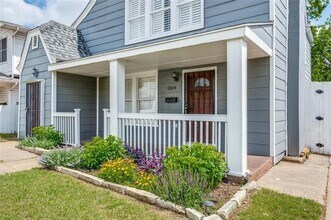 1009 Kings Hwy in Dallas, TX - Building Photo - Building Photo
