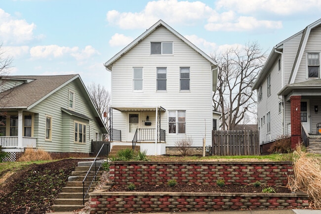 property at 82 Olentangy St
