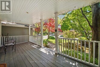 81 Chisholm St in Oakville, ON - Building Photo - Building Photo