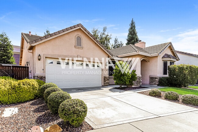 440 Crestfield Cir in Roseville, CA - Building Photo - Building Photo