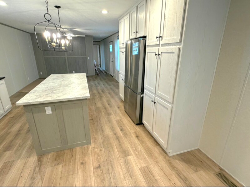 7145 S Meridian St in Marion, IN - Foto de edificio