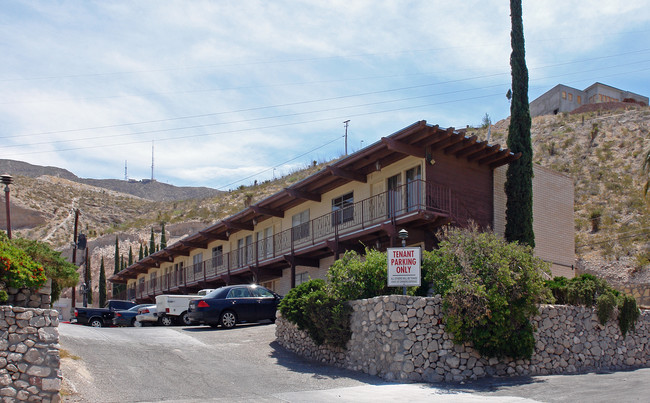 Posada Del Rey Apartments in El Paso, TX - Building Photo - Building Photo