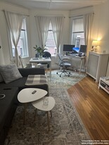 131 Park Dr in Boston, MA - Building Photo