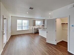 425 Pebble Bend in New Braunfels, TX - Building Photo - Building Photo