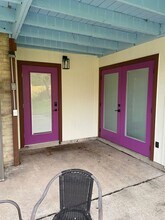 8100 Red Willow Dr in Austin, TX - Building Photo - Building Photo