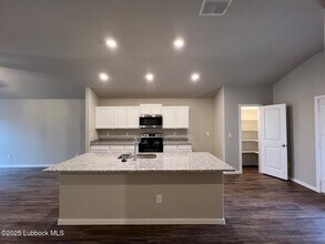 2009 Kenwood Ave in Lubbock, TX - Building Photo - Building Photo