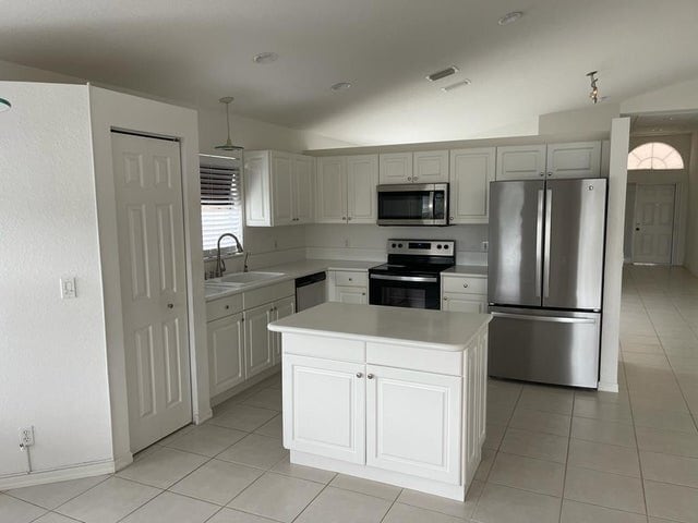 4178 Bluff Harbor Way