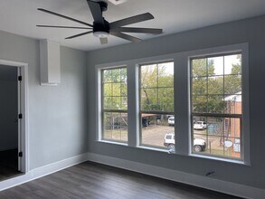702-704 S Montgomery St in Sherman, TX - Building Photo - Building Photo