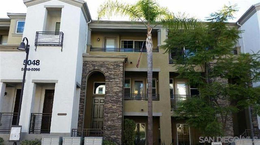 5076 Plaza Promenade in San Diego, CA - Building Photo
