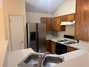 20507 Broughwood Cir in Katy, TX - Building Photo - Building Photo