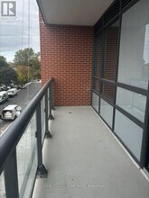 3260 Sheppard Ave E in Toronto, ON - Building Photo - Building Photo
