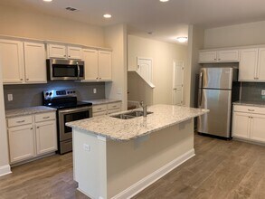 151 Ainsdale Dr in Richmond Hill, GA - Building Photo - Building Photo