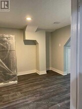 26 Lansbury Dr in Toronto, ON - Building Photo - Building Photo