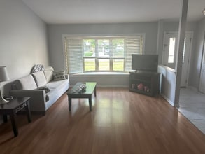 1183 Foxboro Ln in Bartlett, IL - Building Photo - Building Photo