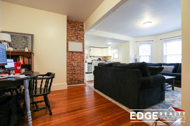 505 Washington St, Unit 3 in Boston, MA - Building Photo - Building Photo