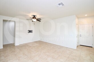 7601 W Congressional Way in Florence, AZ - Building Photo - Building Photo