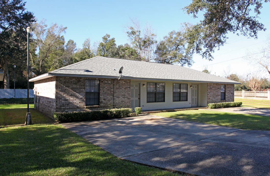 101 E Ten Mile Rd in Pensacola, FL - Foto de edificio