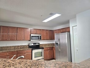 11501 NW 89th St in Doral, FL - Building Photo - Building Photo