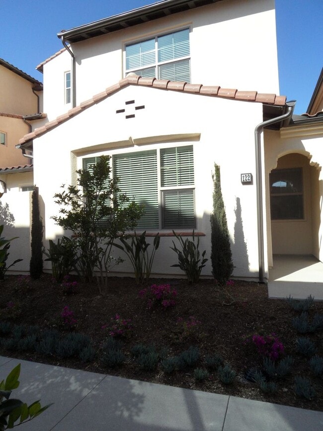 122 Leafy Twig in Irvine, CA - Building Photo - Building Photo